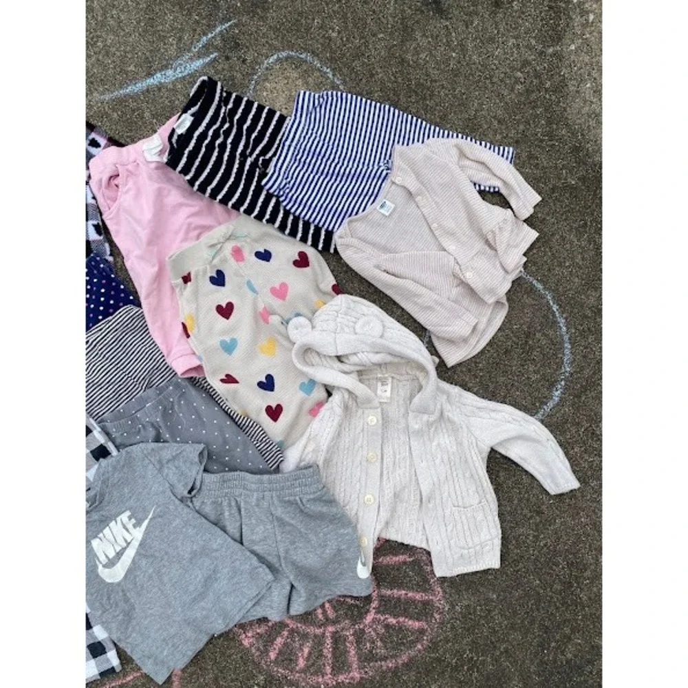 Baby Girl Clothes Lot‎ Nike Old Navy Gap Cardigans Leggings Sleeper 12M 18M - Picture 5 of 8